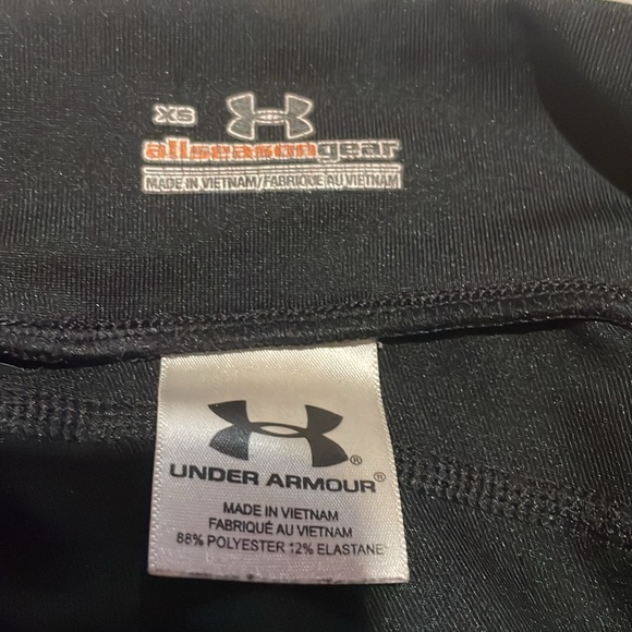 Under armor, yoga pants - Picture 3 of 6
